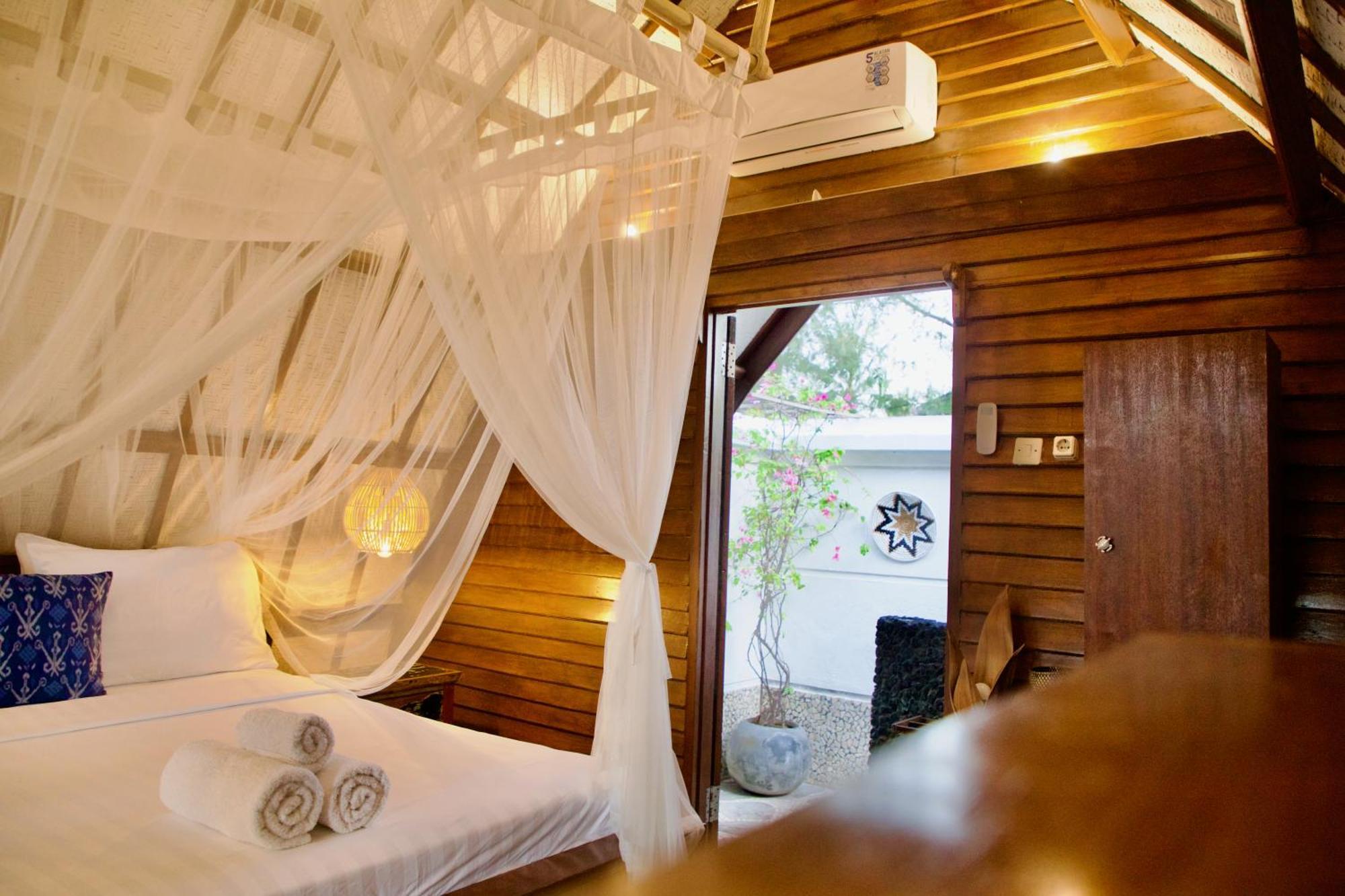 Villa Sunset Beach Quần đảo Gili Ngoại thất bức ảnh